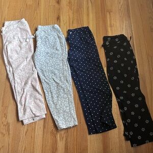 Woman’s old navy fleece pj pants size large